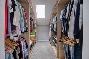 Master Walk in Wardrobe- click for photo gallery